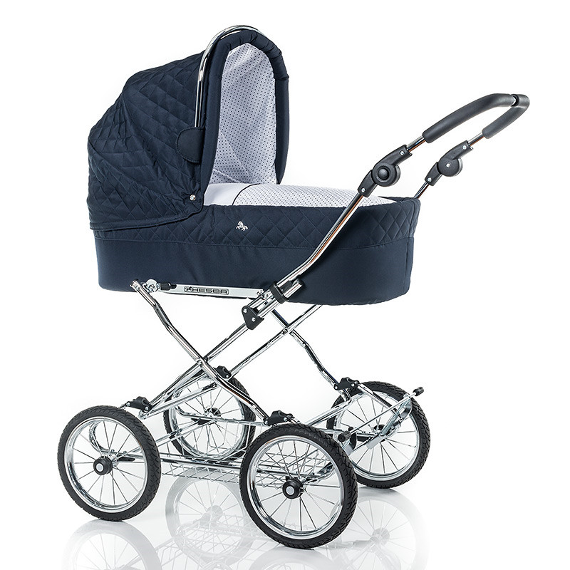 Classical pram with solid tub